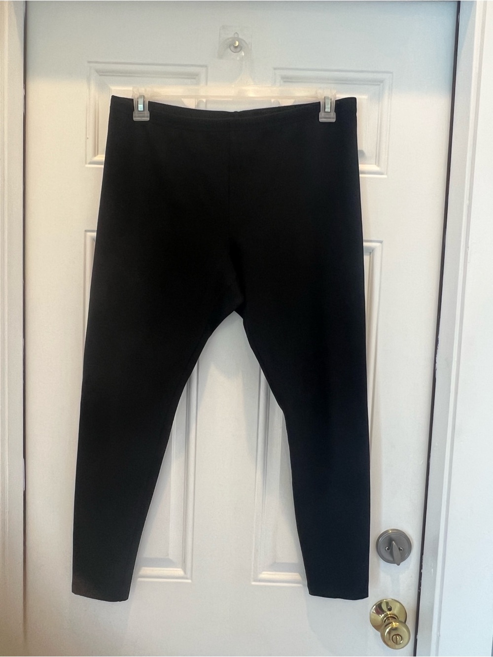 Lululemon Black Women's Leggings Size 6 Logo Back Waist 26” Inseam 30” # 1001